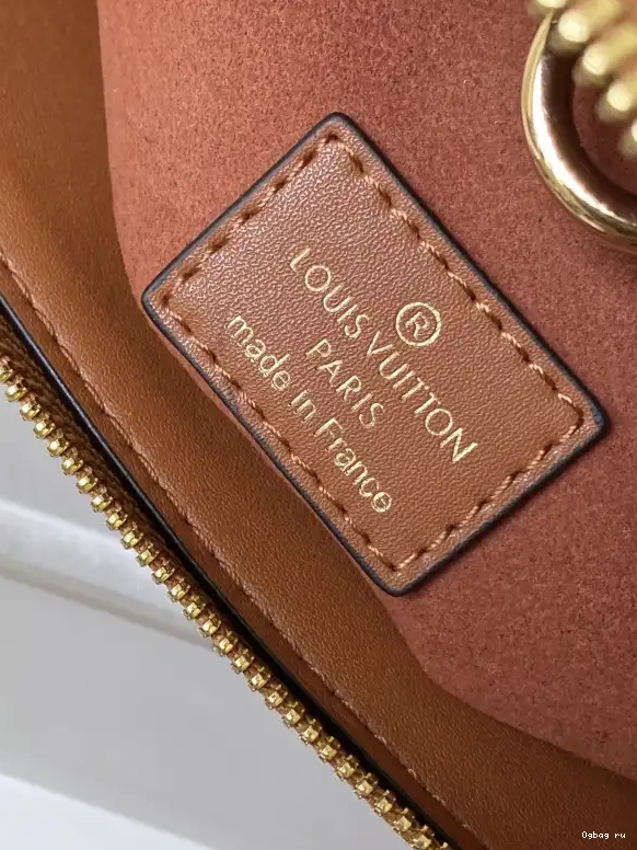 IT VUITTON LOCK MM LOUIS 0516